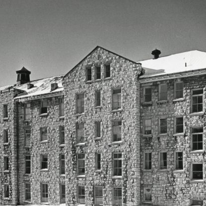 Photo of the Empire Wing circa 1914-1919