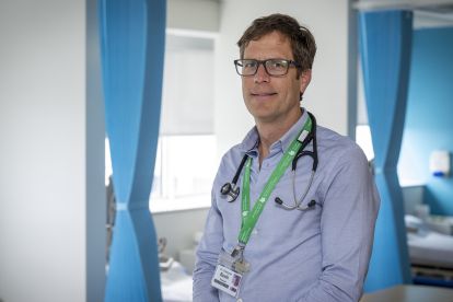 Dr. Christopher Booth